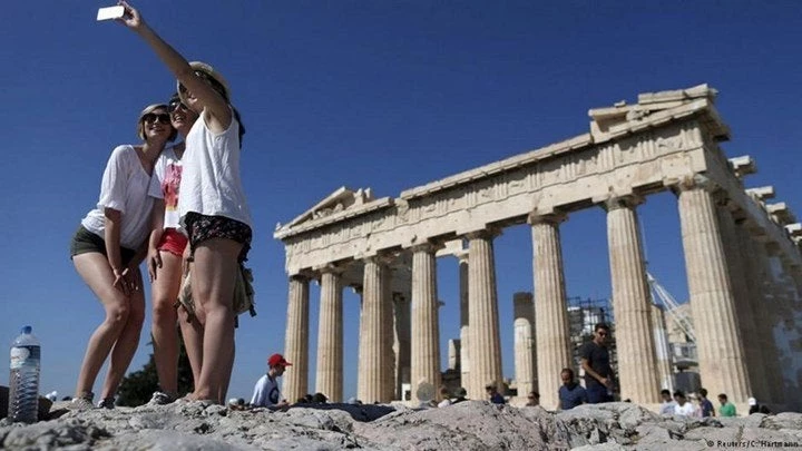 ΤτΕ: Οι Γερμανοί απογειώνουν τον ελληνικό τουρισμό